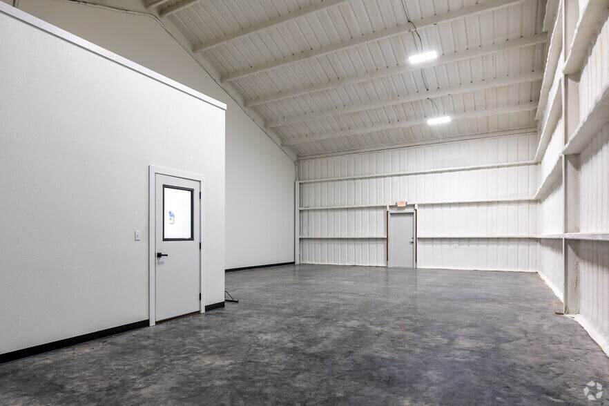 14333 FM 121, Van Alstyne, TX à louer - Photo intérieure - Image 2 de 14
