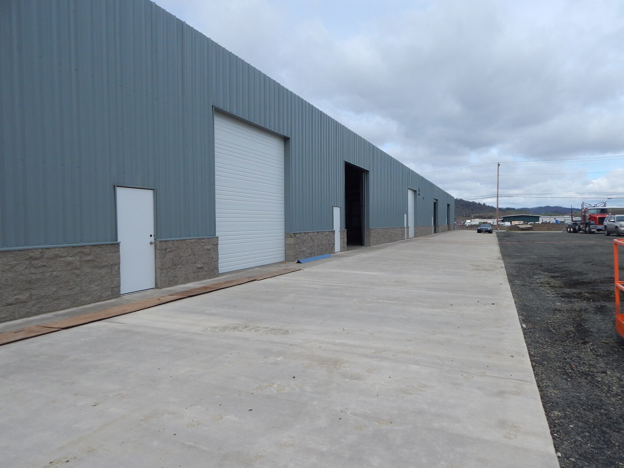 1505 Green Siding Rd, Roseburg, OR à louer Photo principale- Image 1 de 18