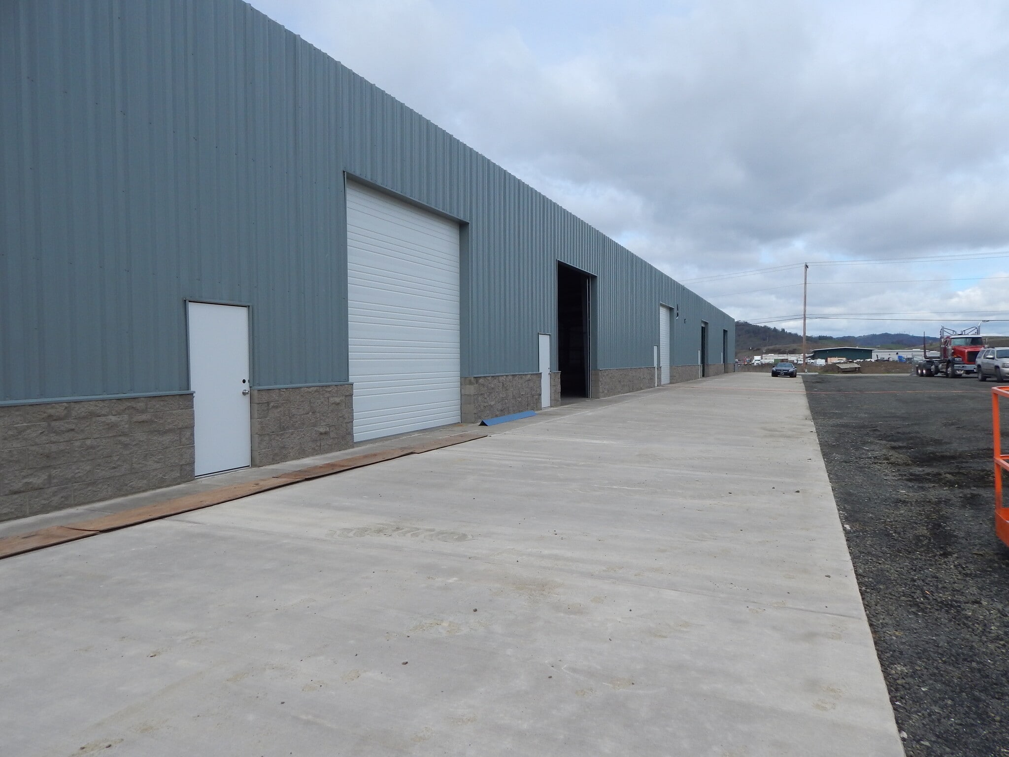 1505 Green Siding Rd, Roseburg, OR for lease Primary Photo- Image 1 of 18