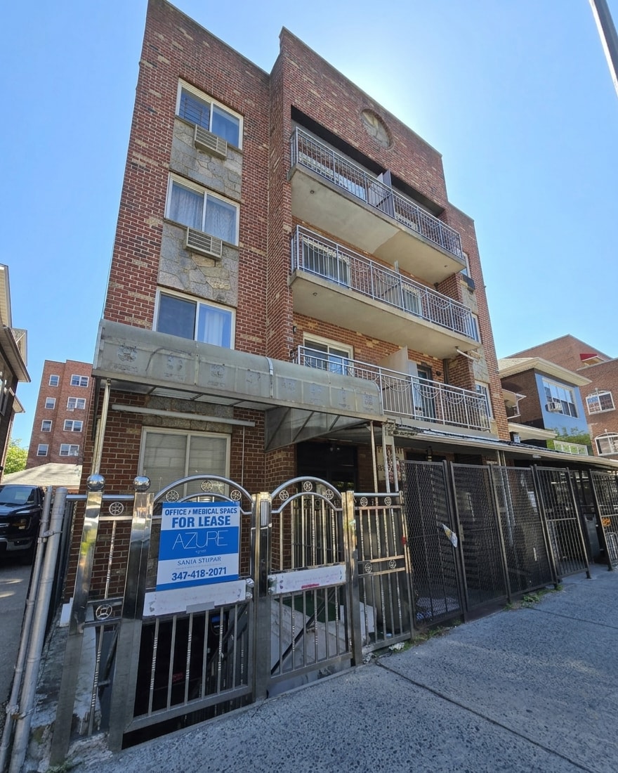 3745 75th St, Flushing, NY for lease Primary Photo- Image 1 of 11