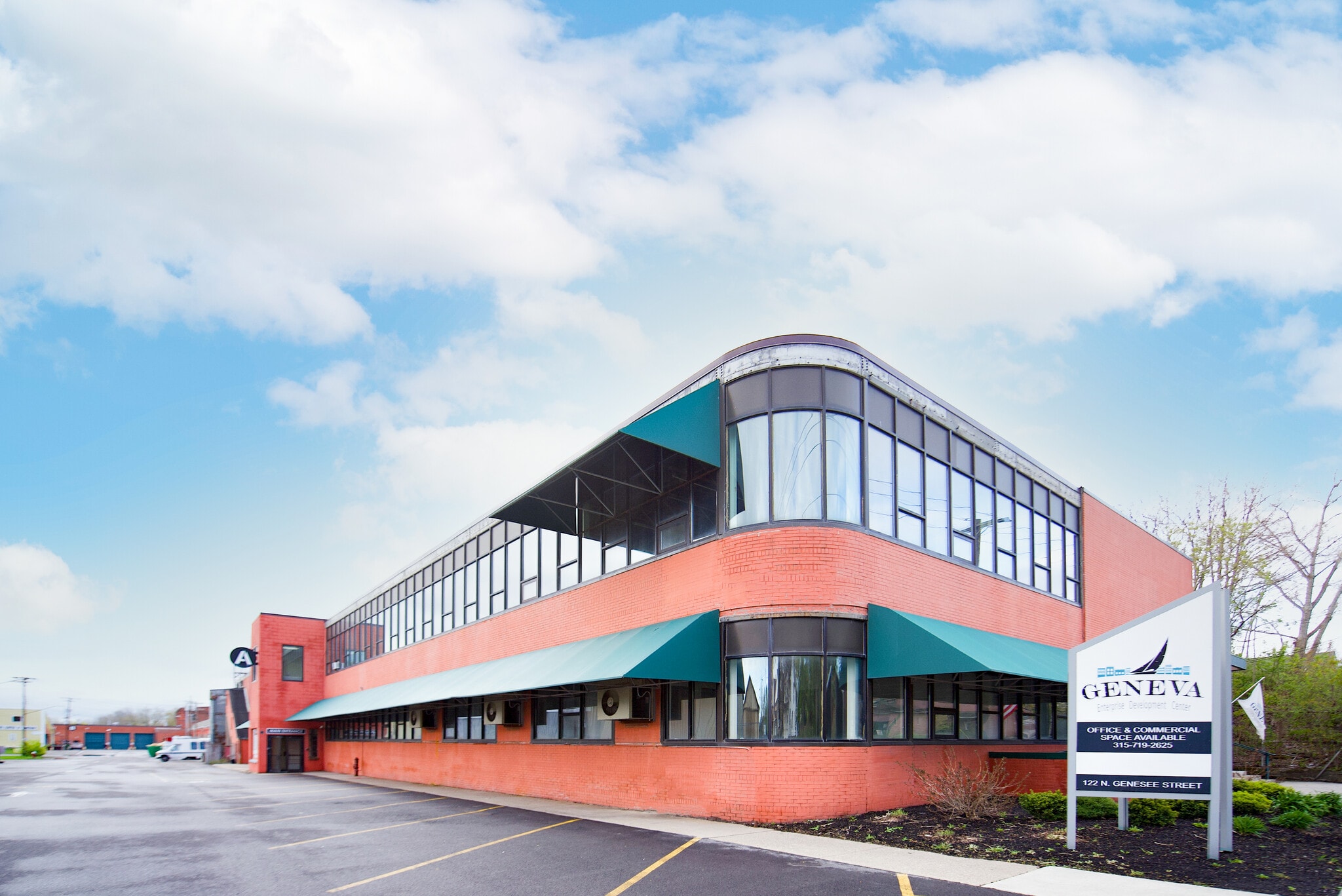 122 N Genesee St, Geneva, NY for lease Building Photo- Image 1 of 4