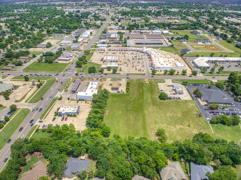 1100 W 3rd ST, Edmond, OK for sale - Building Photo - Image 2 of 34