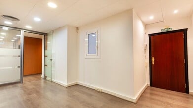 Carrer de Francesc Carbonell, 21-23, Barcelona, Barcelona for lease Interior Photo- Image 1 of 14