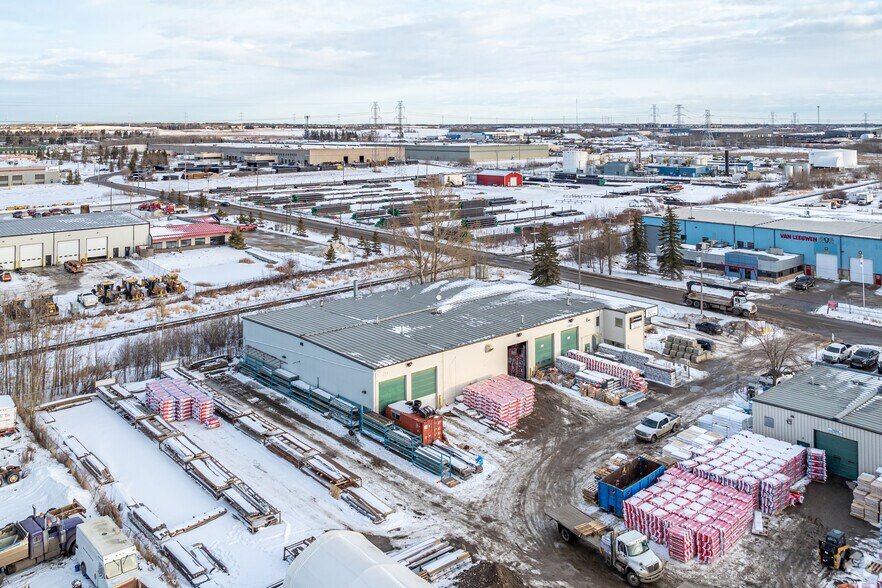 2880 64th Ave NW, Edmonton, AB à vendre - Aérien - Image 2 de 2