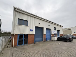 Plus de détails pour Hazel Rd, Southampton - Industriel à louer