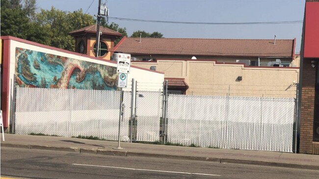 Plus de détails pour 10669 97 St NW, Edmonton, AB - Terrain à vendre