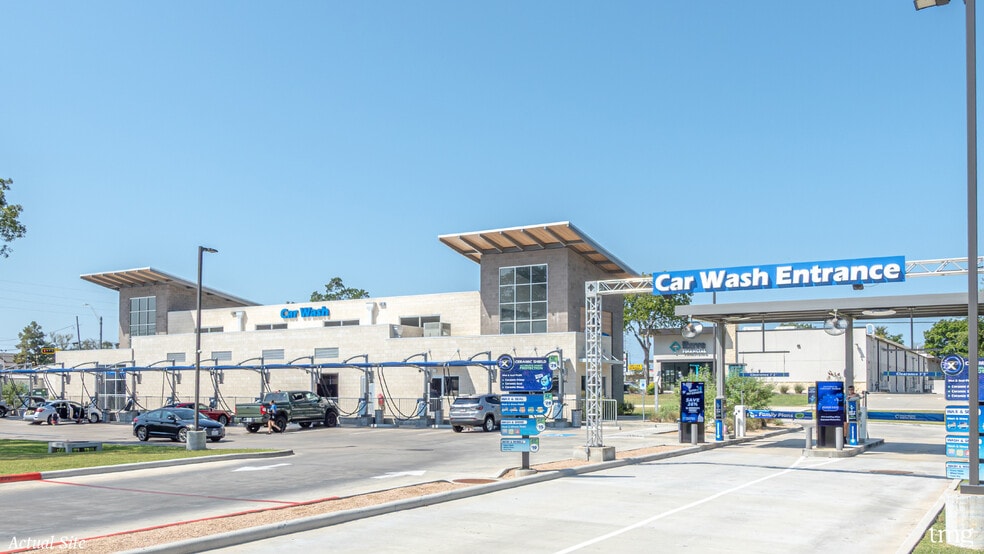 111 N Holland St, Willis, TX à vendre - Photo du bâtiment - Image 2 de 5