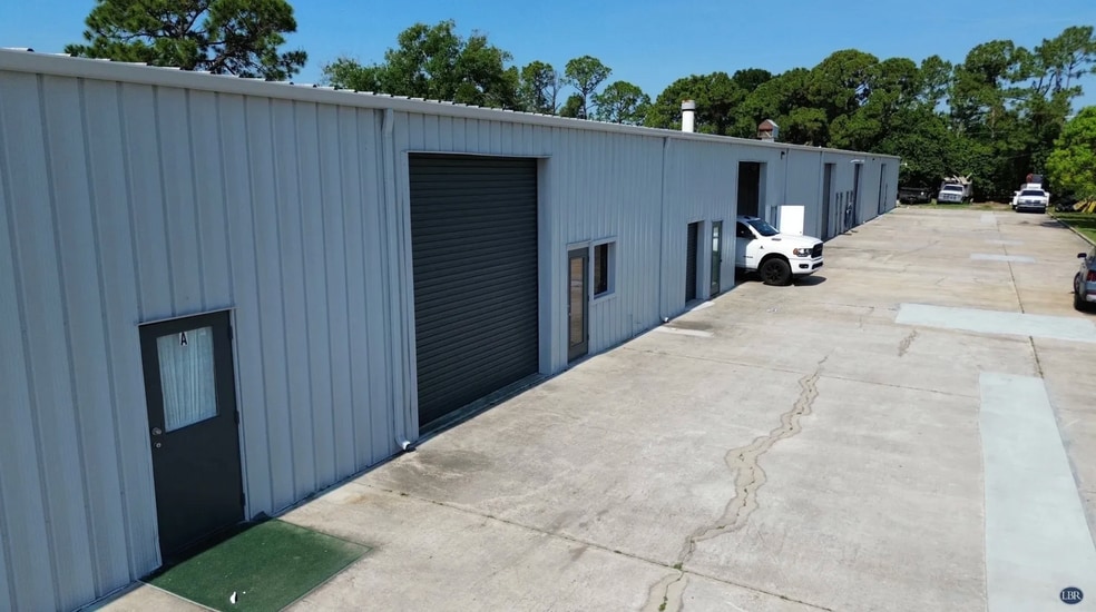 618 Washburn Rd, Melbourne, FL for sale - Building Photo - Image 2 of 4