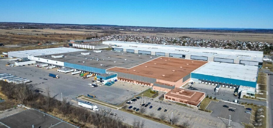 401 Rue Marie-Curie, Vaudreuil-dorion, QC à louer - Photo du bâtiment - Image 1 de 14