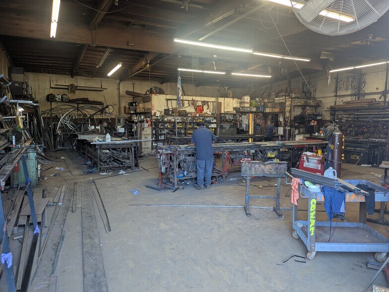 16101 Construction Cir W, Irvine, CA à louer - Photo du bâtiment - Image 3 de 9