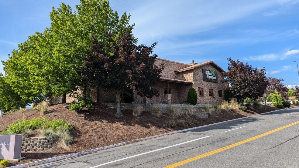615 Valley Mall Pky, East Wenatchee, WA à vendre - Photo du bâtiment - Image 3 de 7