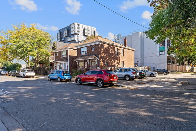 Plus de détails pour 15-19 Augusta Ave, Toronto, ON - Terrain à vendre