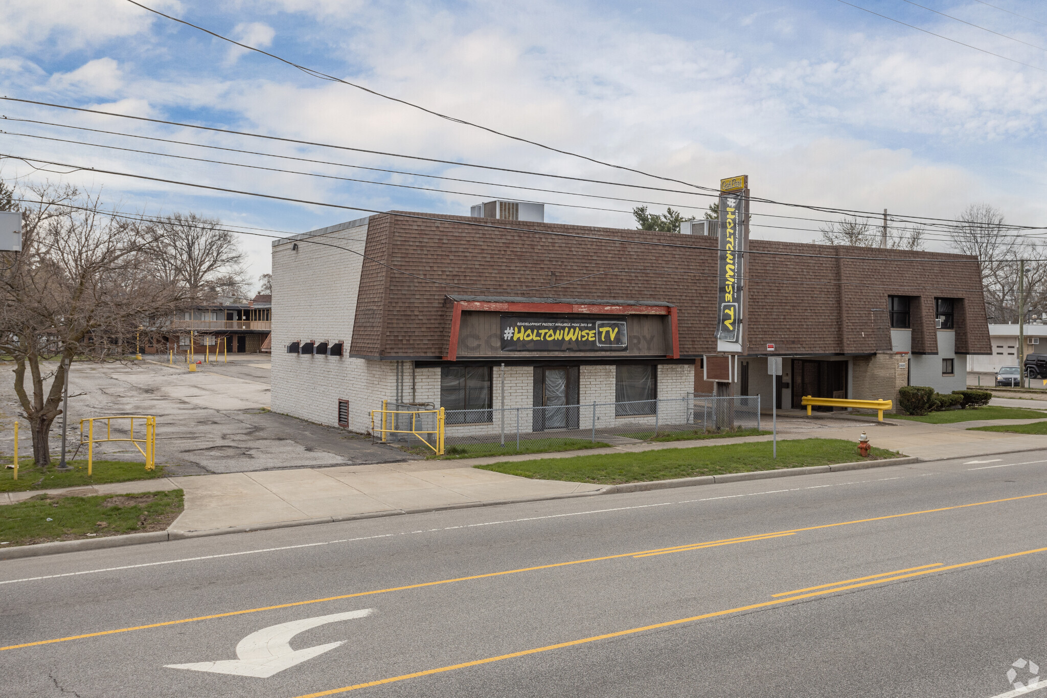 4755 Pearl Rd, Cleveland, OH for sale Primary Photo- Image 1 of 1