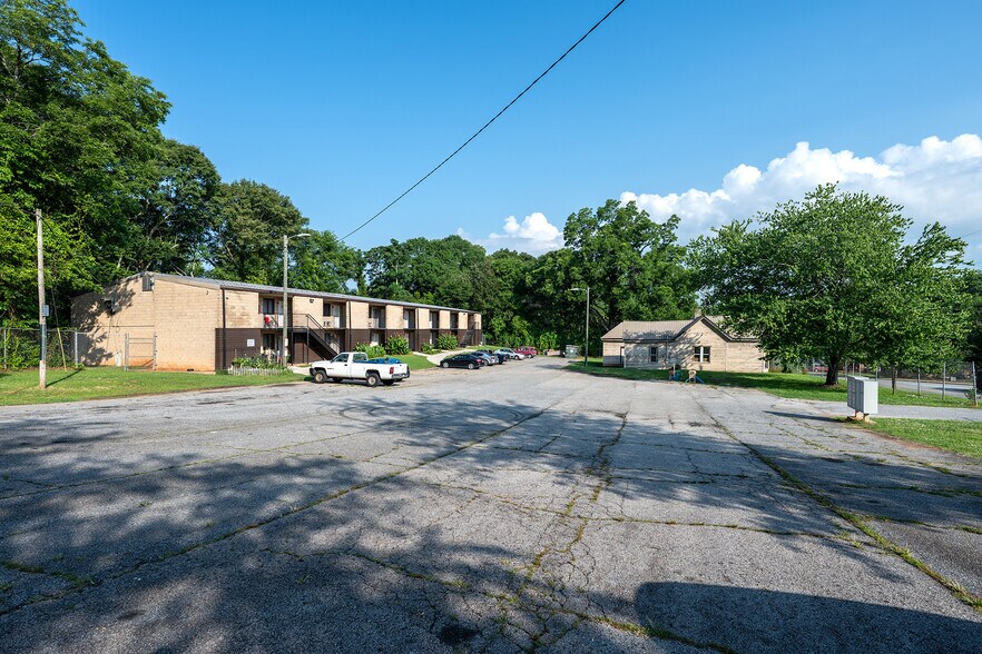 524 Vine St, Athens, GA à vendre - Photo du bâtiment - Image 3 de 5