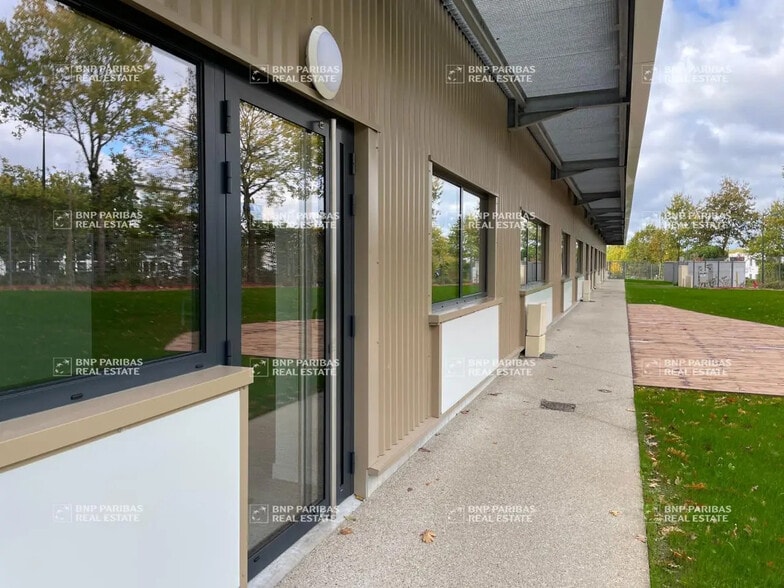 Bureau dans Carquefou à louer - Photo du bâtiment - Image 3 de 12