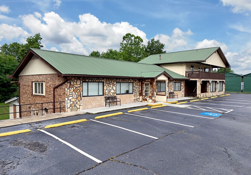 10 Deer Crossing Trl, Blairsville, GA for lease - Building Photo - Image 2 of 146