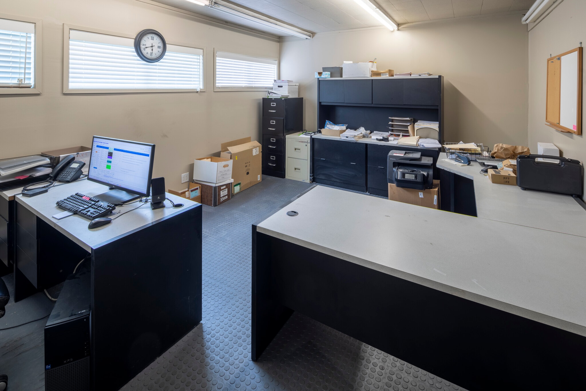 14600 Ambaum Blvd SW, Burien, WA for lease Interior Photo- Image 1 of 21