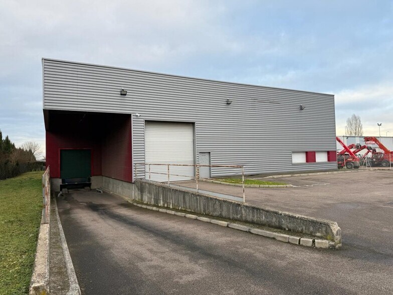 Flex in Dijon for lease - Building Photo - Image 2 of 4