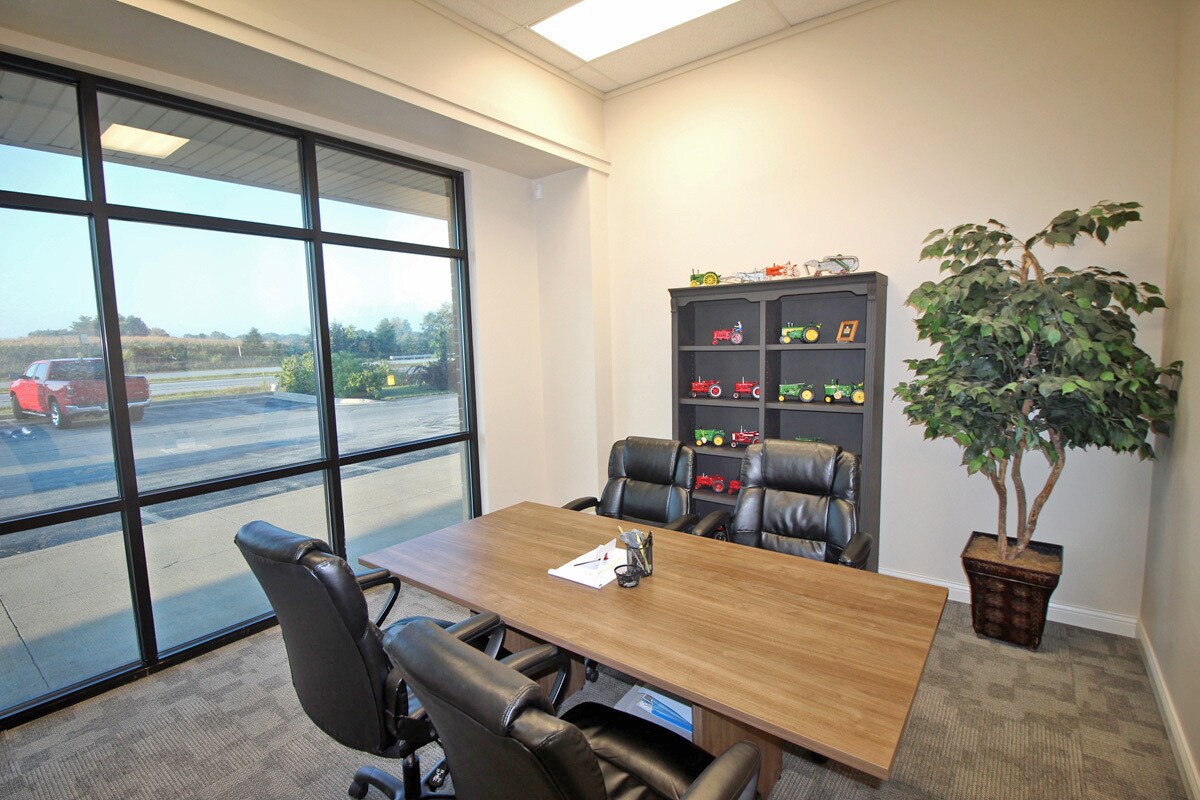 561 Connexion Way, Columbia City, IN for lease Interior Photo- Image 1 of 4