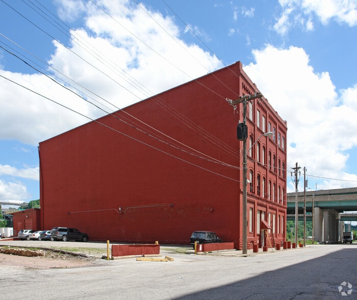 1317 W 13th Ter, Kansas City, MO for lease - Building Photo - Image 3 of 7
