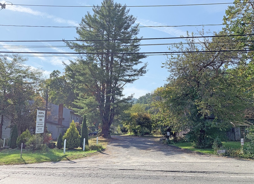 329 Kent Rd, New Milford, CT à vendre - Photo du bâtiment - Image 3 de 22