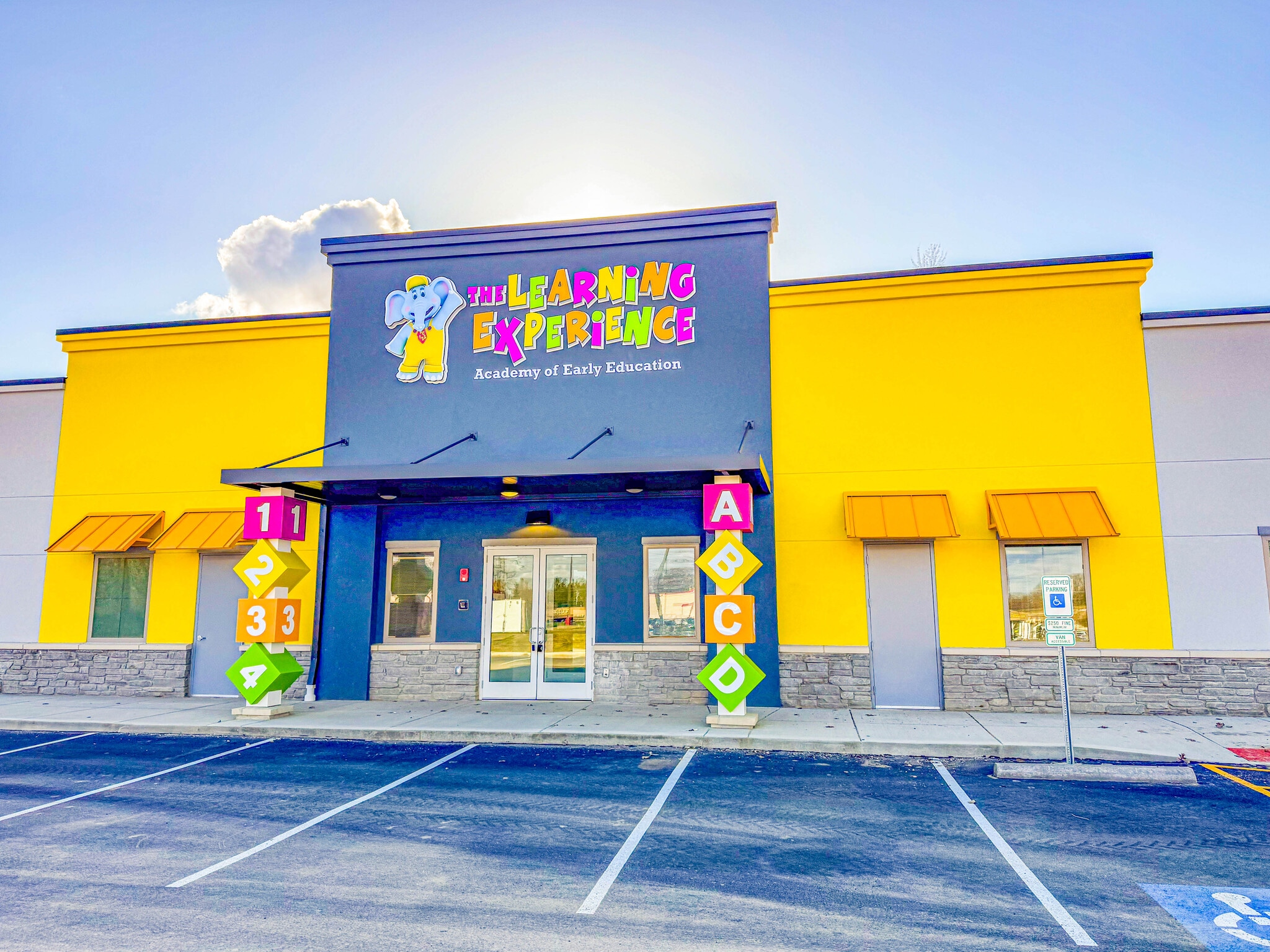 12326 Pearl Rd, Strongsville, OH for sale Primary Photo- Image 1 of 3