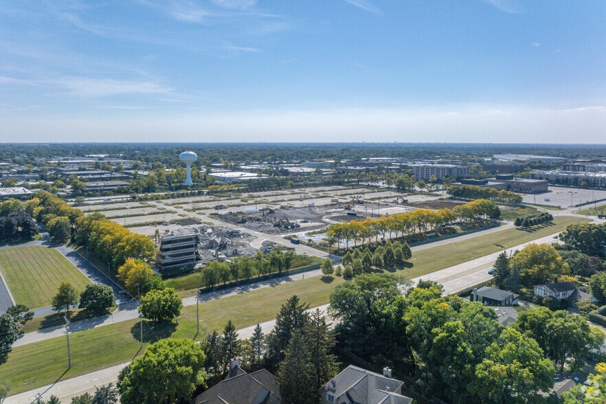 1411-1435 Lake Cook Rd, Deerfield, IL à louer - Aérien - Image 2 de 5