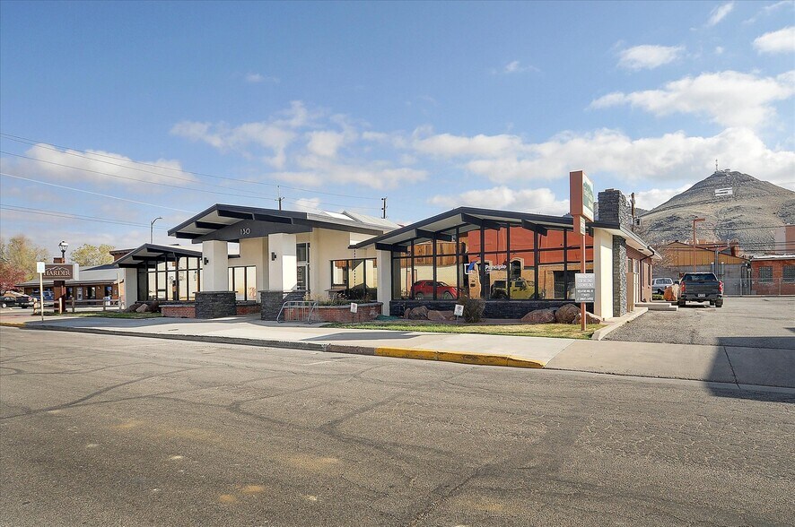 130 W 2nd St, Salida, CO à vendre - Photo principale - Image 1 de 33