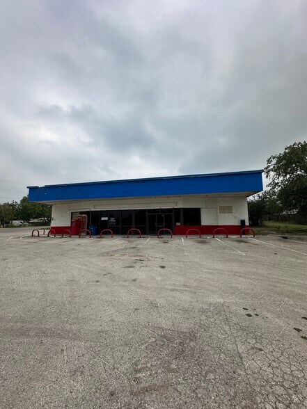 246 Pearl st, Goliad, TX for sale - Building Photo - Image 2 of 4