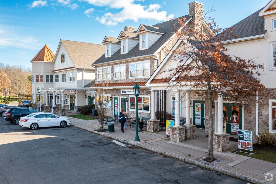 403 King George Rd, Basking Ridge, NJ à louer - Photo du bâtiment - Image 2 de 5