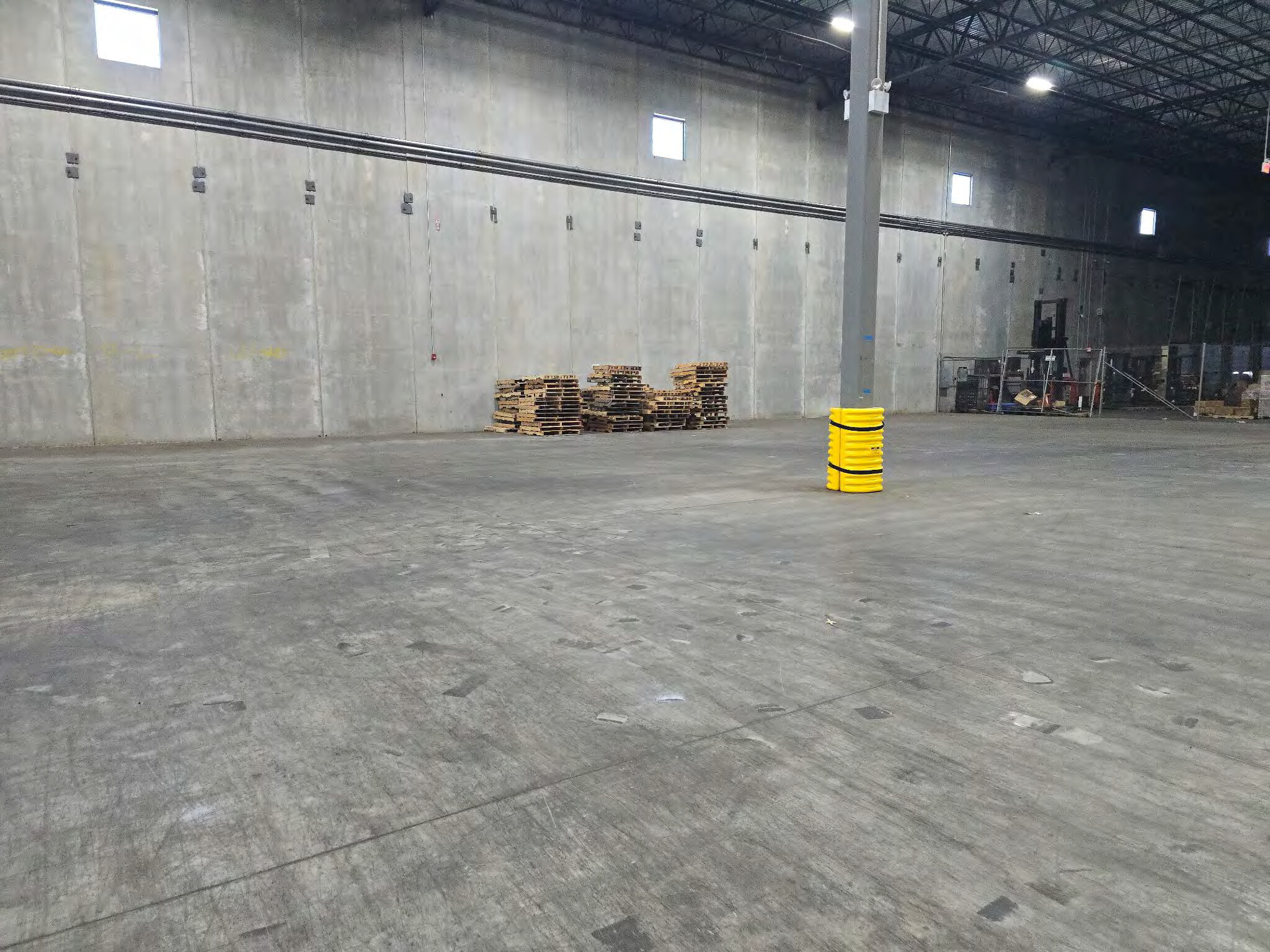 70 Carter Dr, Edison, NJ for lease Interior Photo- Image 1 of 5