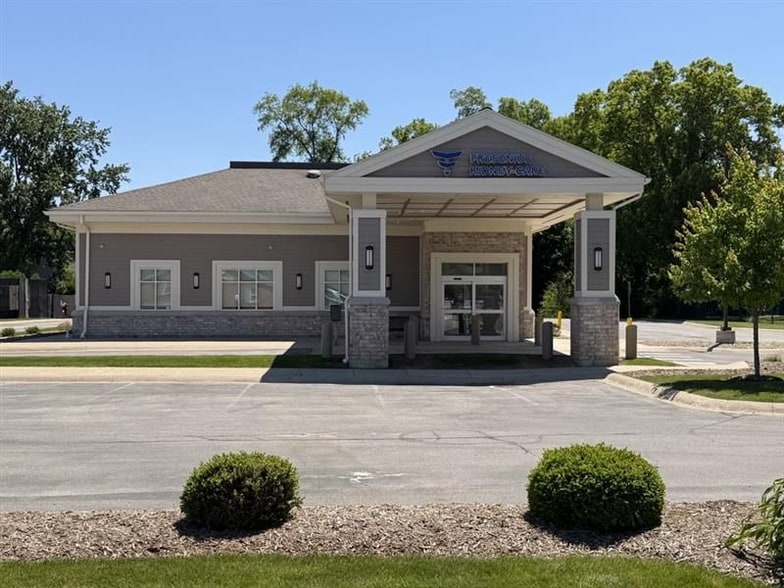 801 W Bristol St, Elkhart, IN for lease - Building Photo - Image 1 of 20