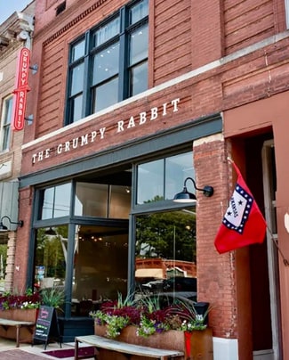 More details for 105 W Front St, Lonoke, AR - Retail for Sale