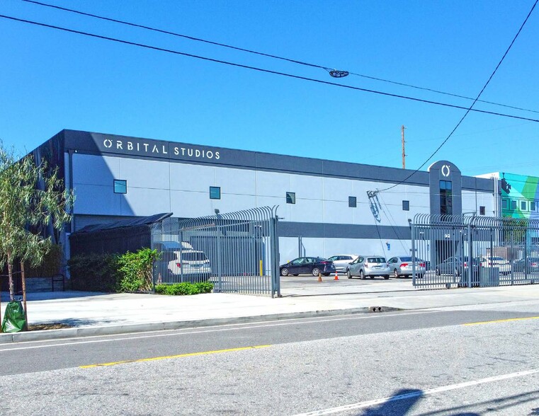 667 Santa Fe Ave, Los Angeles, CA à vendre - Photo du bâtiment - Image 2 de 7