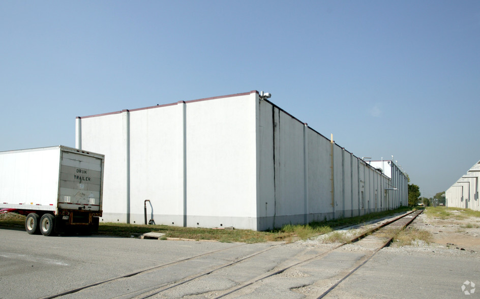 1200 Roberts Industrial Dr, Birmingham, AL for lease - Building Photo - Image 2 of 4