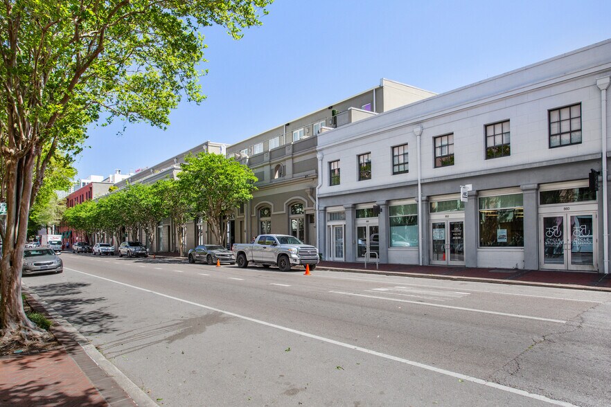 840 Tchoupitoulas St, New Orleans, LA à vendre - Photo du bâtiment - Image 2 de 31