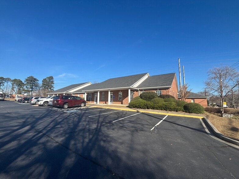 1904 Sunset Blvd, West Columbia, SC for lease - Primary Photo - Image 1 of 7