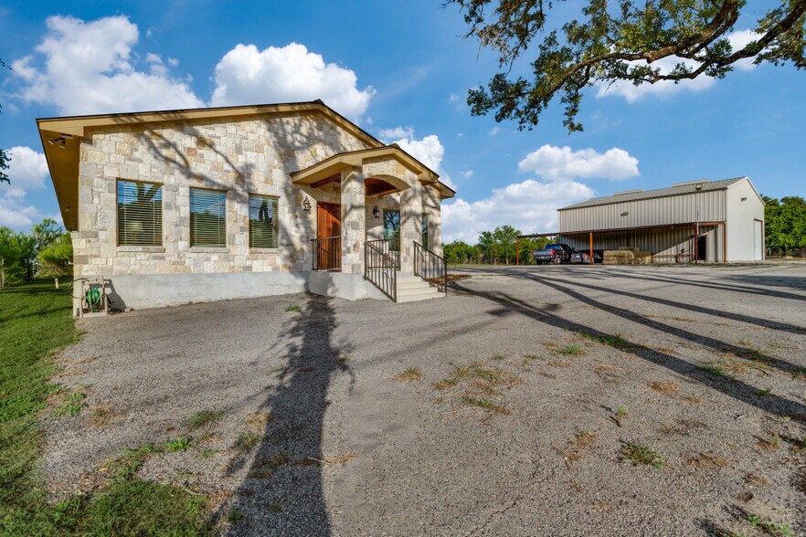 42900 IH-10 West, Boerne, TX à vendre - Photo du bâtiment - Image 2 de 12