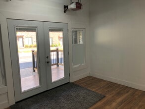 235 Walker St, Atlanta, GA for lease Interior Photo- Image 2 of 9