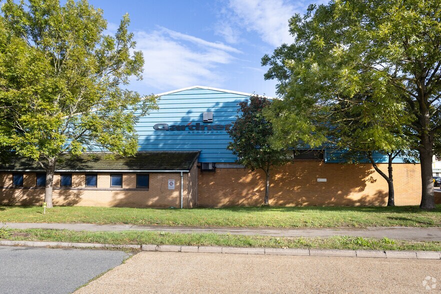 Rowhedge Clos, Basildon à louer - Photo du bâtiment - Image 2 de 2