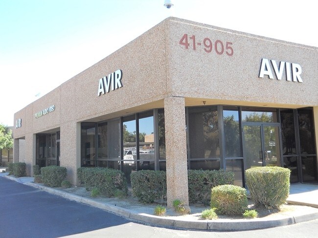 Plus de détails pour 41-905 Boardwalk, Palm Desert, CA - Industriel à louer