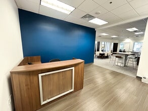 4228 N Central Expy, Dallas, TX for lease Interior Photo- Image 2 of 7