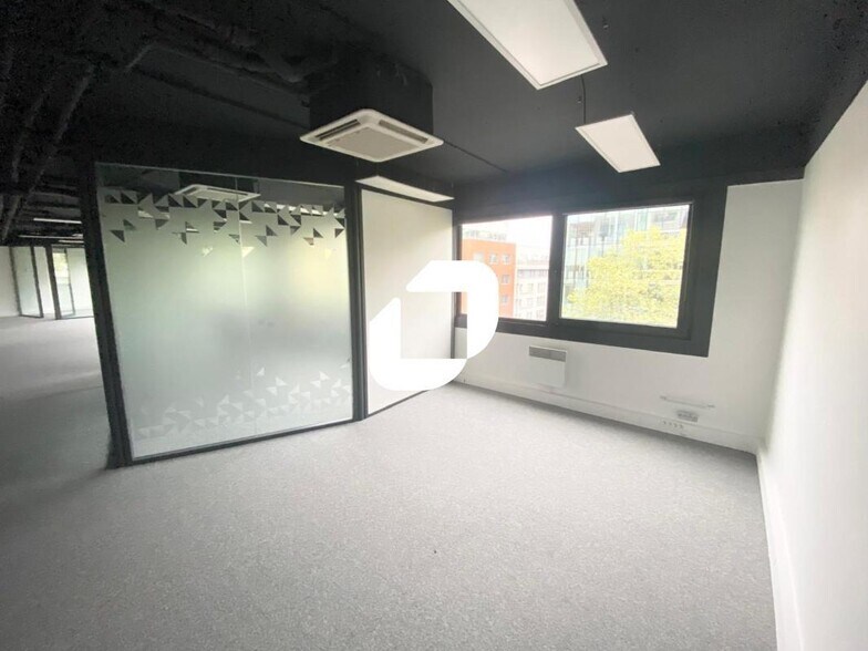 Office in Boulogne-Billancourt for lease - Interior Photo - Image 3 of 34
