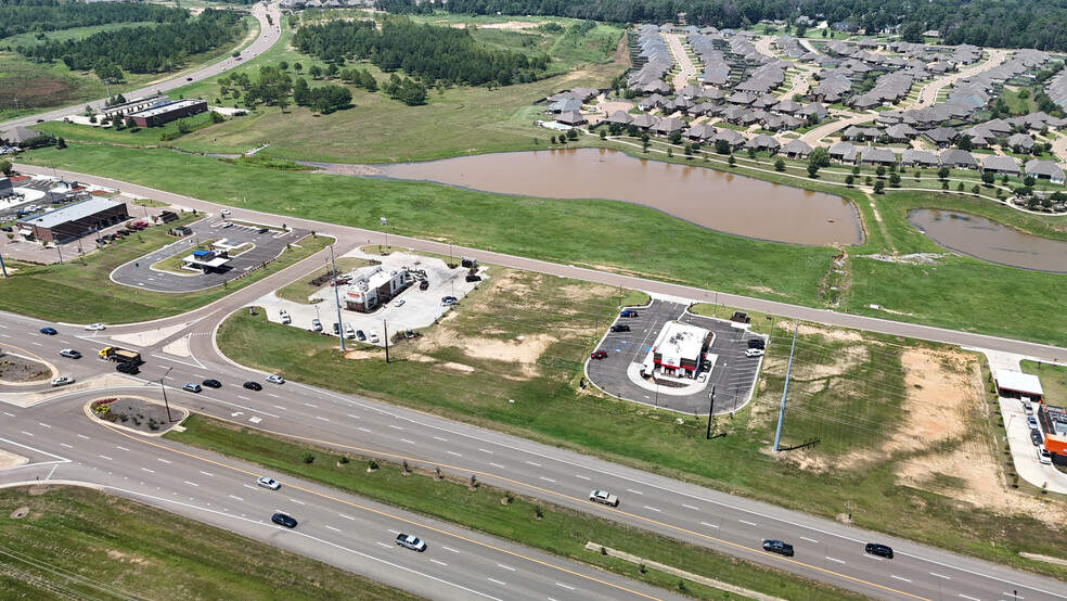 Lakeland Dr Land Site, Flowood, MS à vendre - Photo du bâtiment - Image 1 de 2