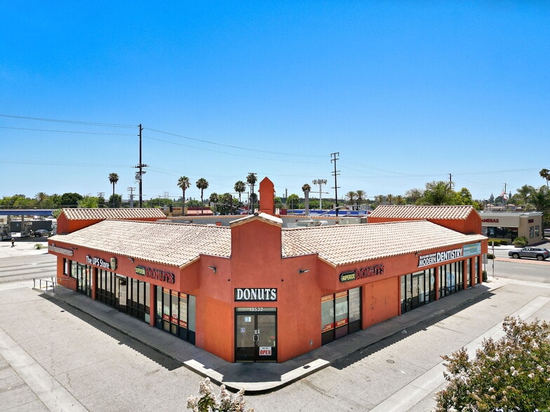 13528-13542 Lakewood Blvd, Bellflower, CA for sale - Building Photo - Image 3 of 10