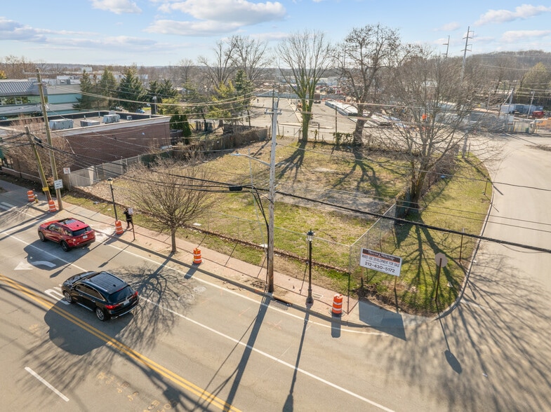 1291 New York Ave, Huntington Station, NY for sale - Building Photo - Image 3 of 5