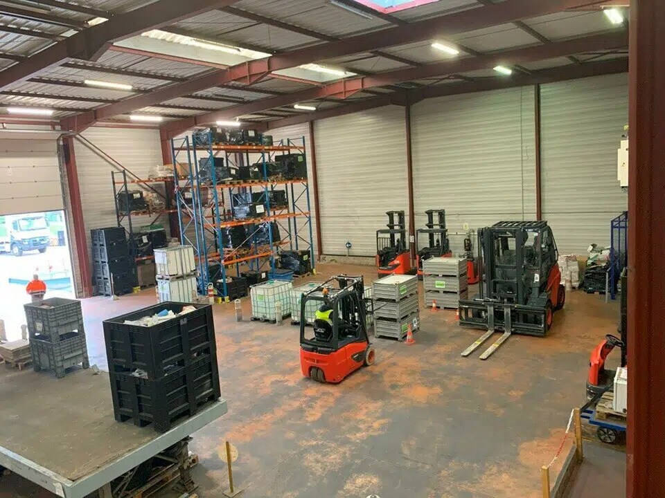 Flex in Corbas for lease Building Photo- Image 1 of 13