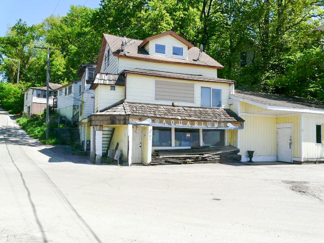 137-139 Arthur Ave, Fox Lake, IL à vendre - Photo du bâtiment - Image 1 de 11