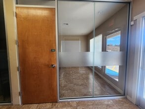 6950 Helen Of Troy, El Paso, TX for lease Interior Photo- Image 1 of 4