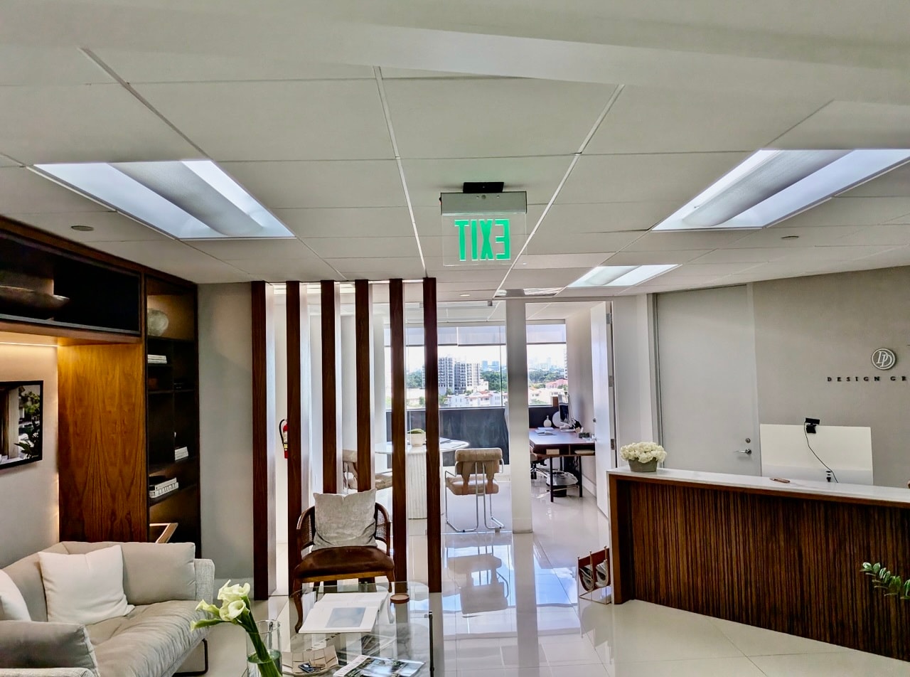 2100 Ponce De Leon Blvd, Coral Gables, FL for lease Interior Photo- Image 1 of 3